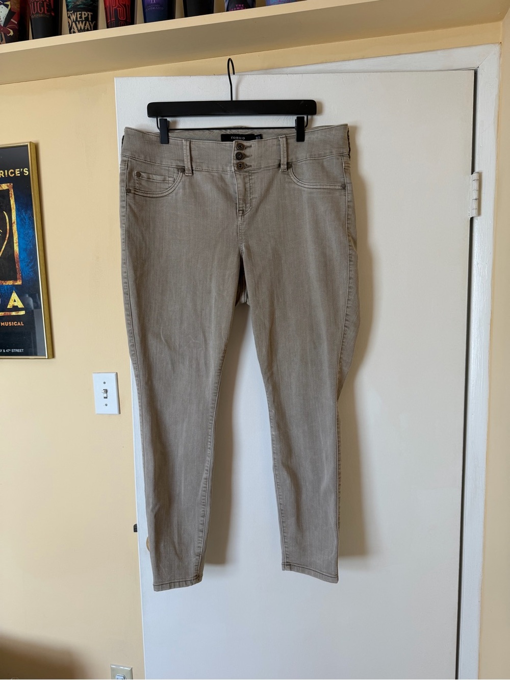 TORRID jeans - size 18 - EUC